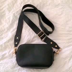 FOREVER 21 Black Camera Bag Purse w/ Gold Hardware